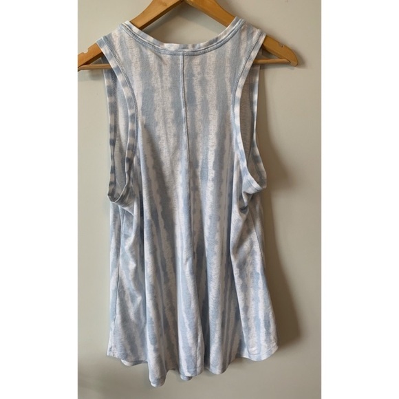 Athleta Tie Dye Blue & White Tank Top Size XL - Picture 2 of 9